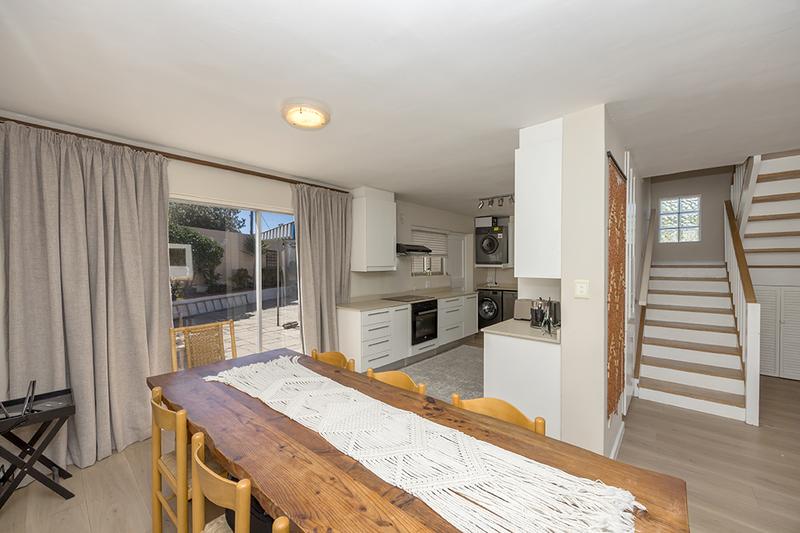 3 Bedroom Property for Sale in Bloubergrant Western Cape